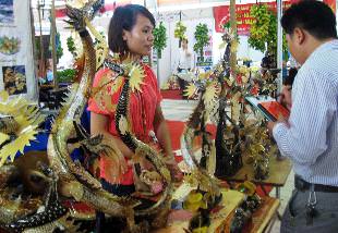 /pic/news/Images/abc/ngay%2003-12/tin%20tuc/hoi%20cho.jpg