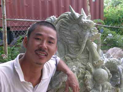 /pic/news/Images/abc/ngay%2019-12/lang/290-a_hoangmen1.jpg