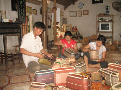 /pic/news/Images/abc/ngay%2030-11/huong%20canh/maygiantre.jpg